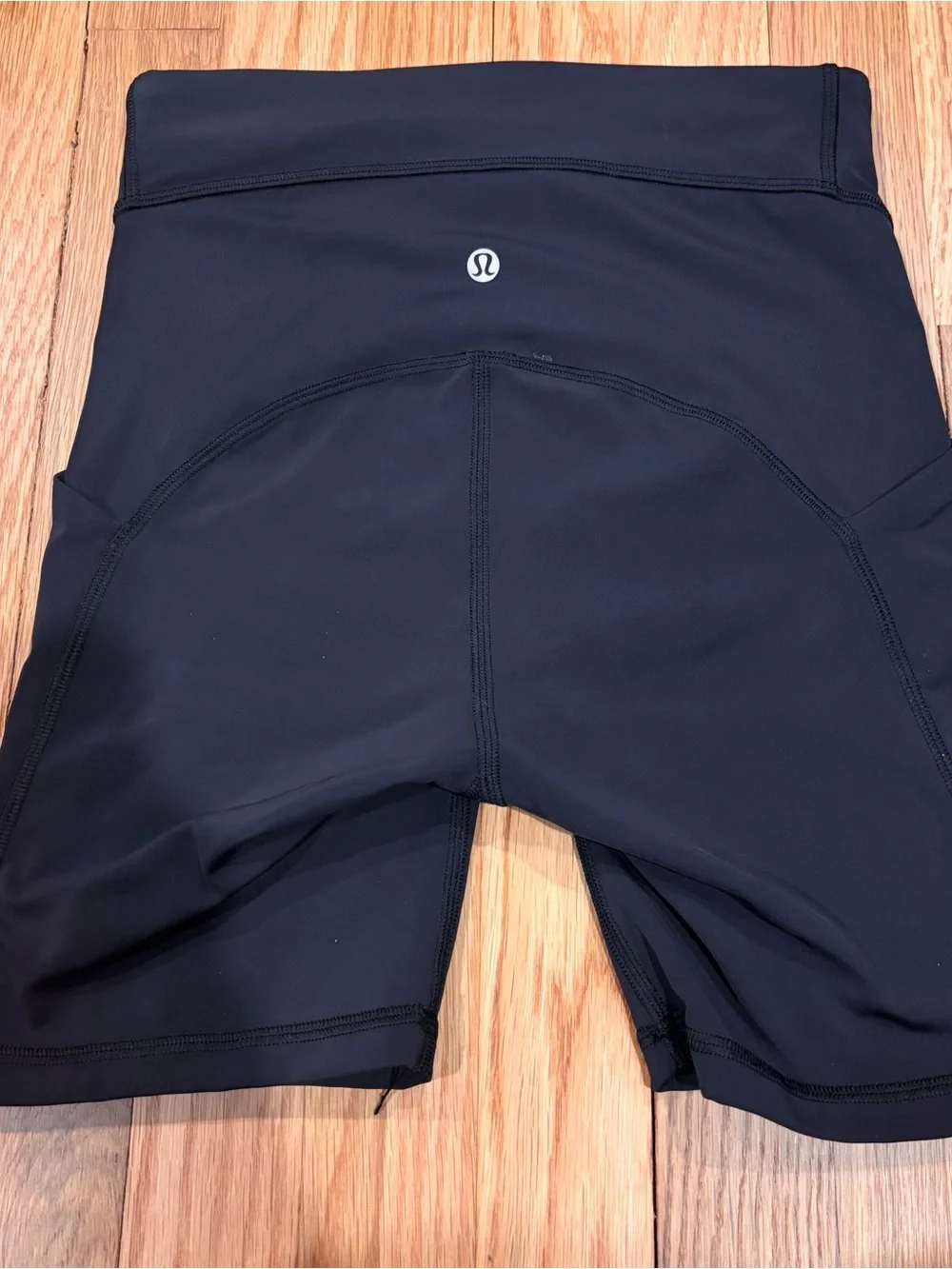 lululemon Power Thru High-Rise Short 6” Bike Shorts with Pockets Women’s 4